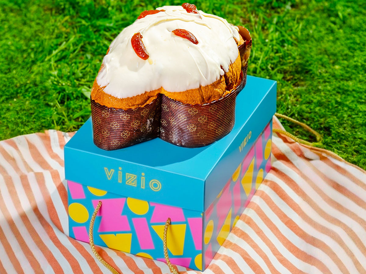 Colomba con albicocche vesuviane e cioccolato bianco del laboratorio Vizio