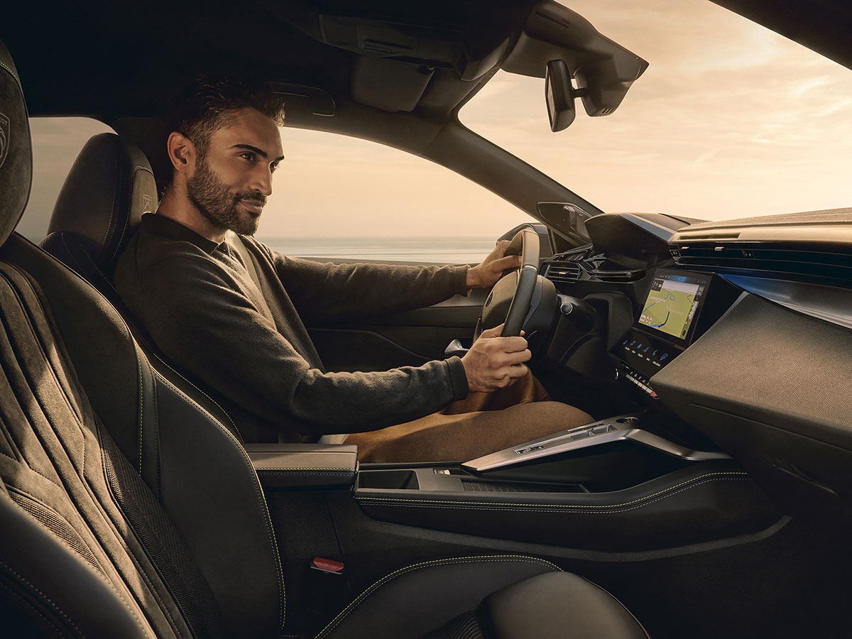 Nuova Peugeot 408
