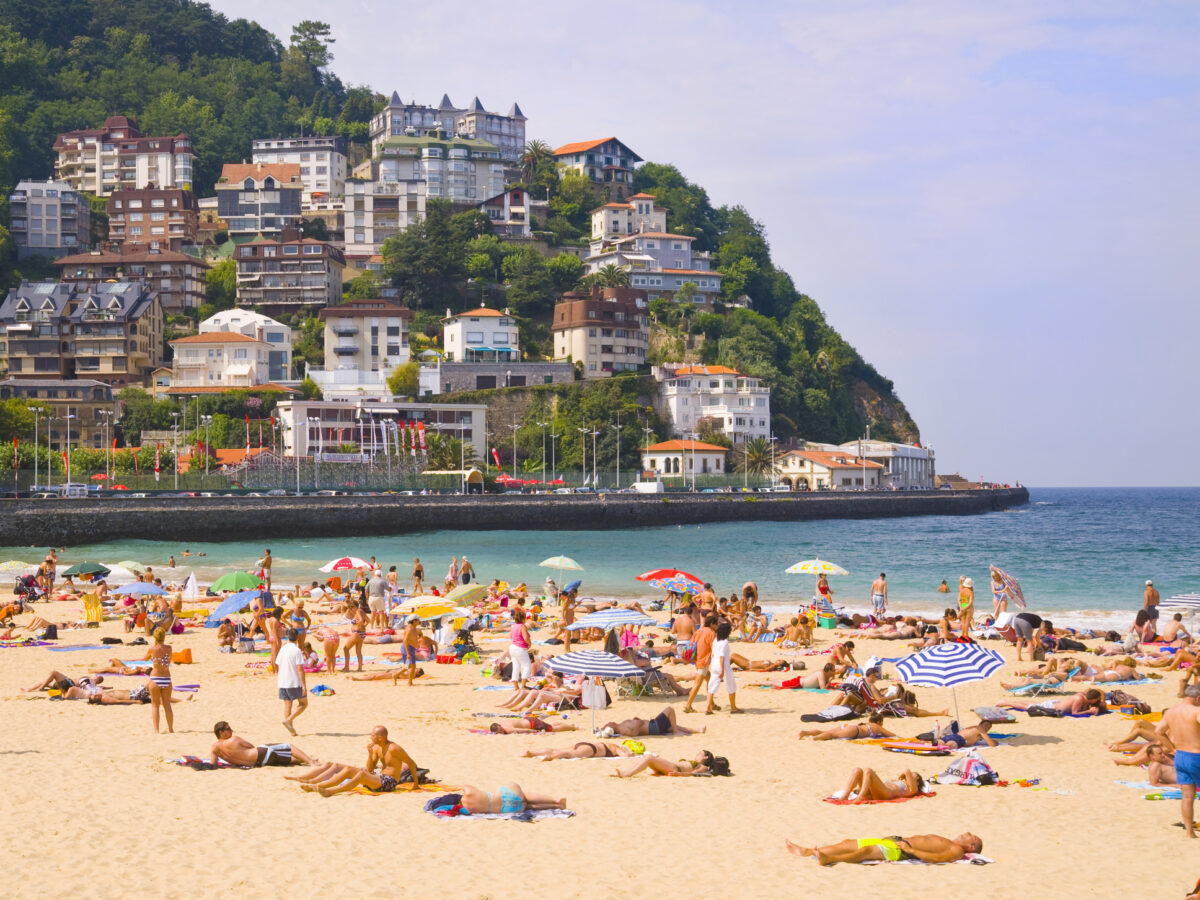 La spiaggia di Ondarreta a San Sebastian La spiaggia di Ondarreta a San Sebastian