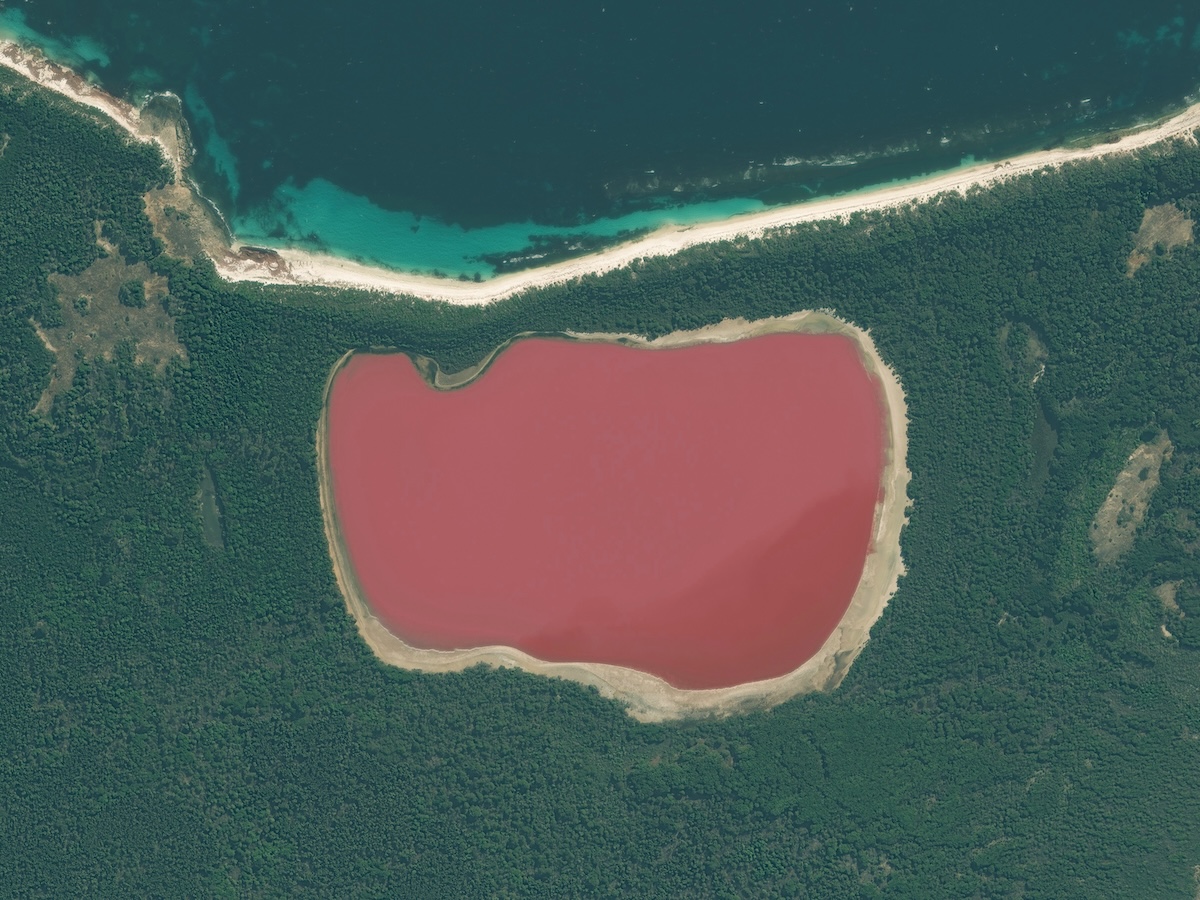 Lake Hillier, Australia