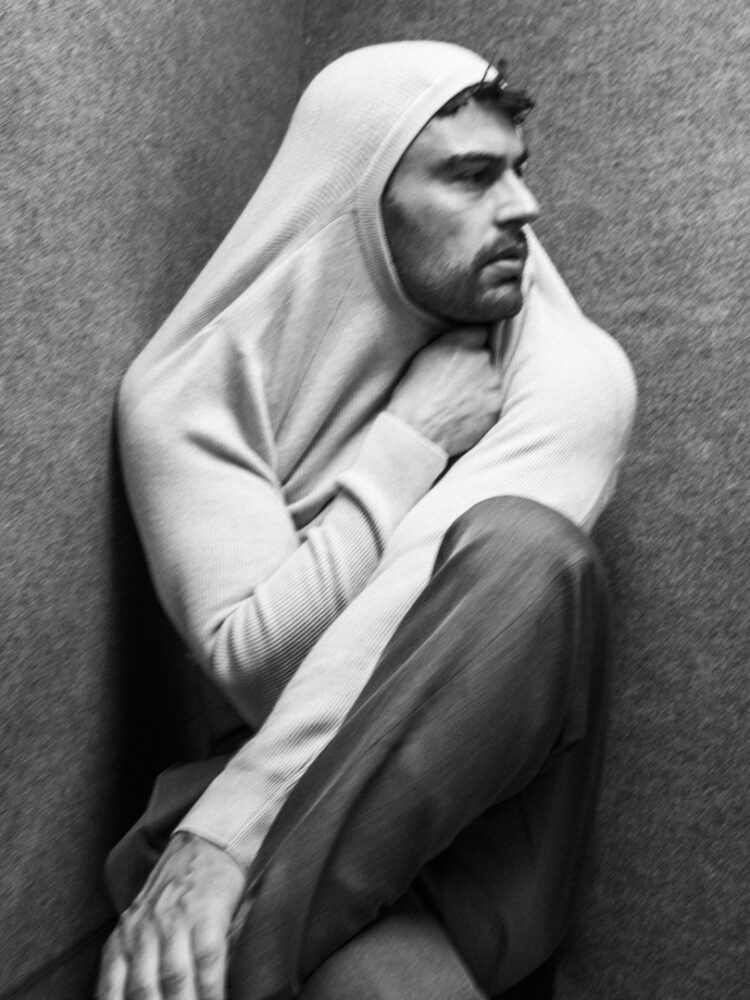 Theo James