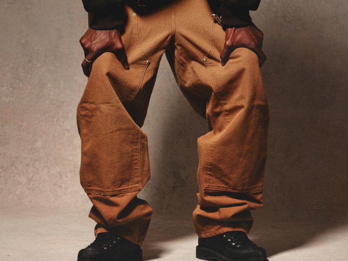 pantaloni ampi